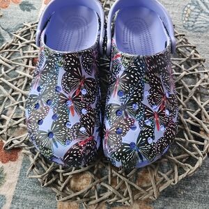 CROCS Womens Multicolor Butterfly Clogs